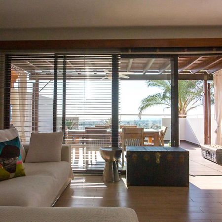 Penthouse Duplex Overlooking The Mediterranean Lárnaca Exterior foto