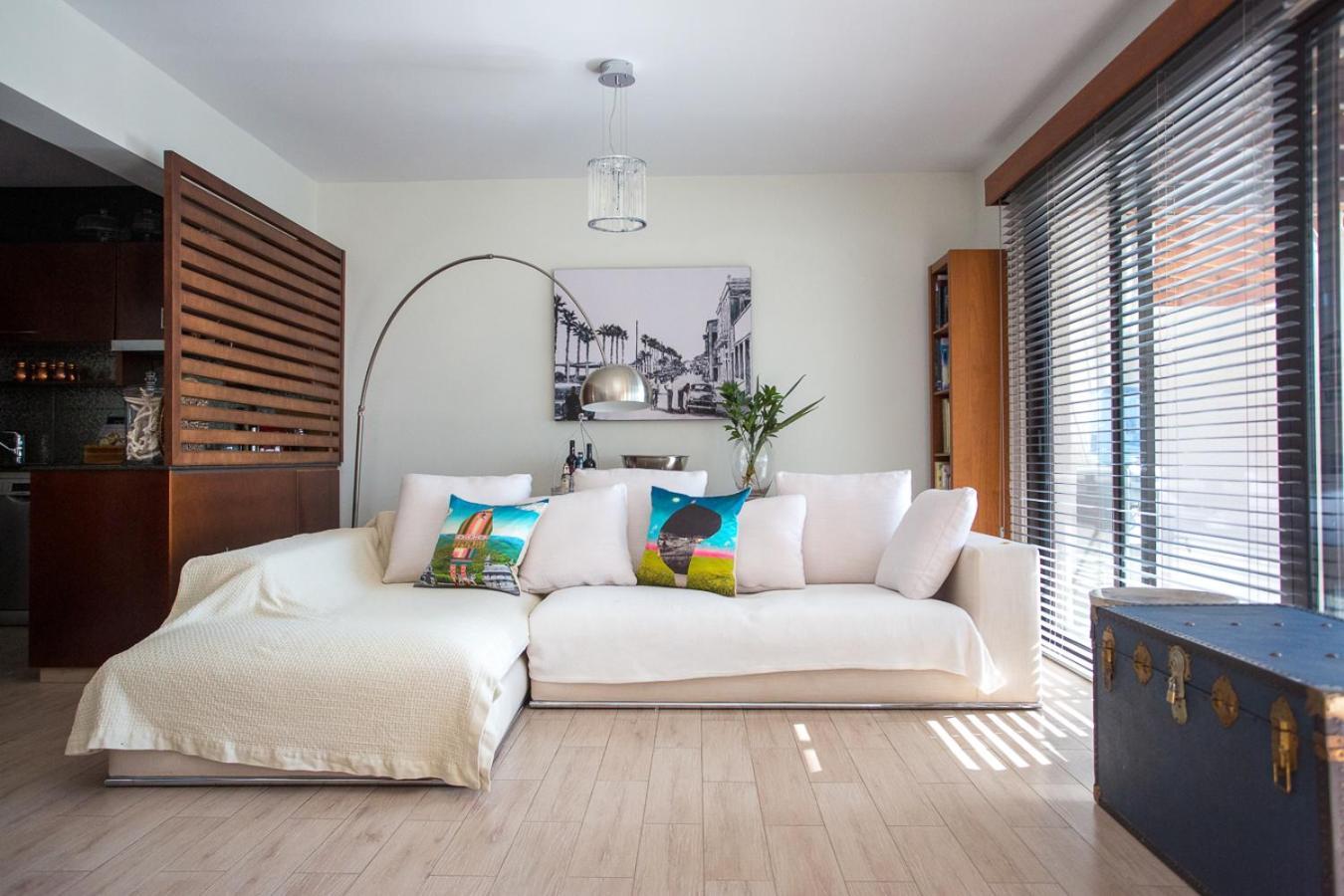 Penthouse Duplex Overlooking The Mediterranean Lárnaca Exterior foto