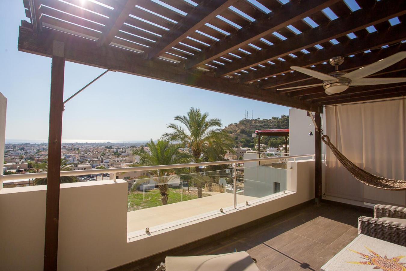 Penthouse Duplex Overlooking The Mediterranean Lárnaca Exterior foto