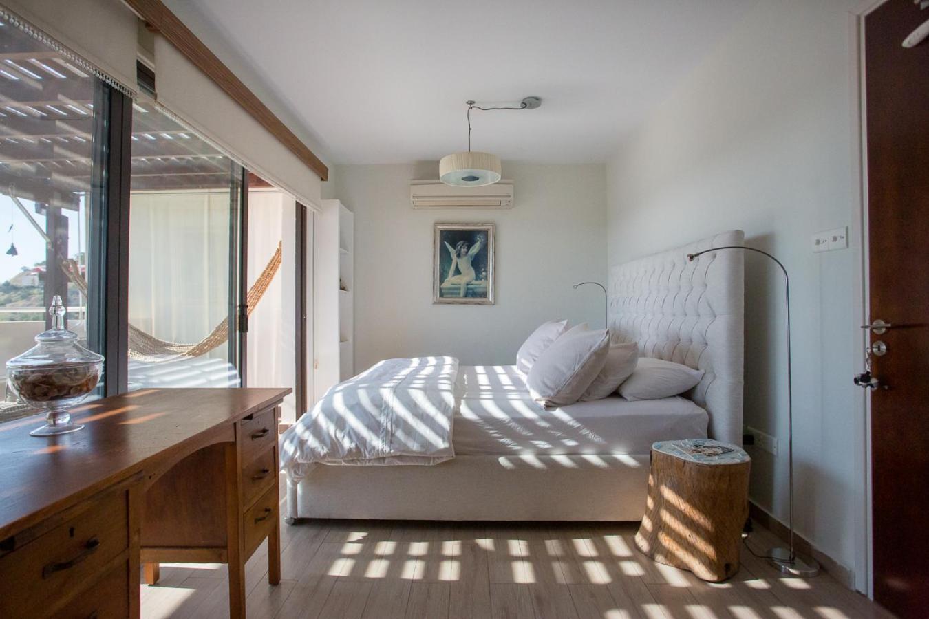 Penthouse Duplex Overlooking The Mediterranean Lárnaca Exterior foto